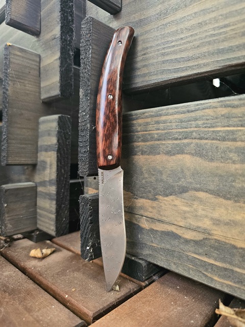 Taschenmesser mit Holzgriff