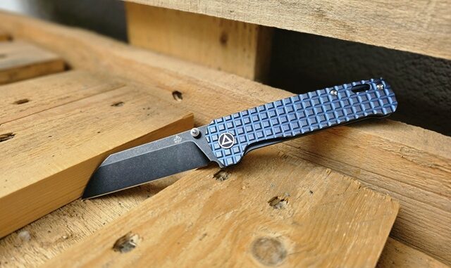 Review QSP Penguin Frag Titan Blue QSP Taschenmesser